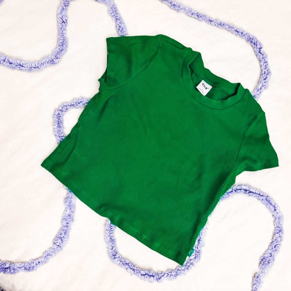 Aritzia TNA Vibrant Green Crop Top